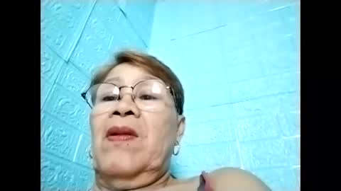 Snapshot of lolamommie chatting on 01/12/26, 06:40 tey online show from 01/12/26, 06:40