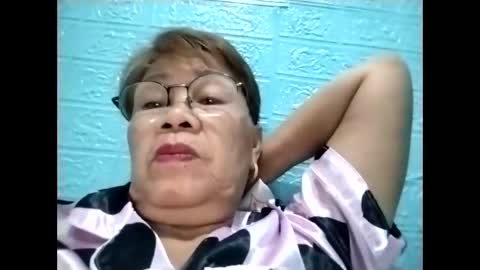 Snapshot of lolamommie chatting on 01/12/26, 08:58 tey online show from 01/12/26, 08:58