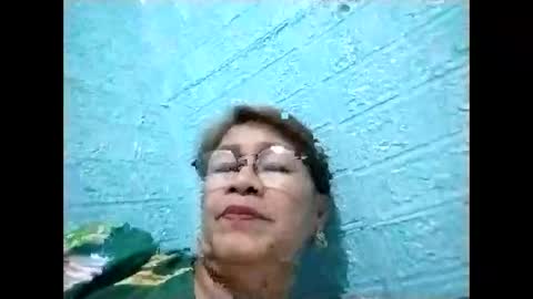 Snapshot of lolamommie chatting on 02/05/26, 11:37 tey online show from 02/05/26, 11:37