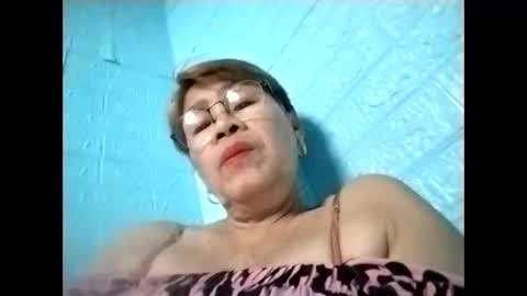 Snapshot of lolamommie chatting on 02/08/26, 02:26 tey online show from 02/08/26, 02:26