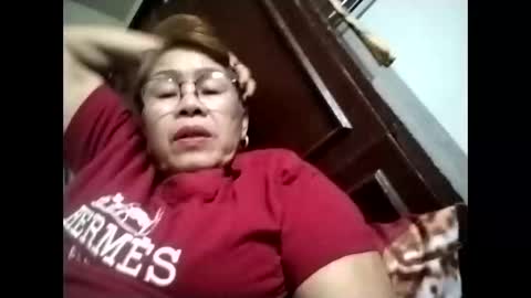 Snapshot of lolamommie chatting on 02/14/26, 07:38 tey online show from 02/14/26, 07:38