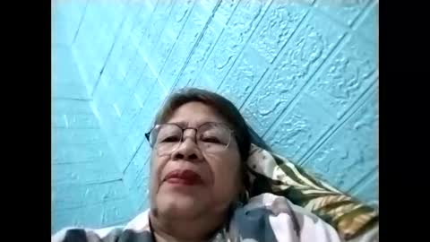 Snapshot of lolamommie chatting on 02/19/26, 08:38 tey online show from 02/19/26, 08:38