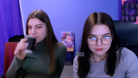 Snapshot of lolamrrr chatting on 12/13/24, 09:24 Lola pvt is OPEN online show from 12/13/24, 09:24