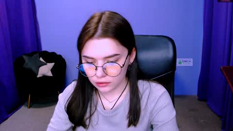 Snapshot of lolamrrr chatting on 12/16/24, 12:49 Lola pvt is OPEN online show from 12/16/24, 12:49