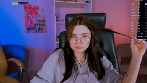 Snapshot of lolamrrr chatting on 02/05/25, 12:38 Lola pvt is OPEN online show from 02/05/25, 12:38