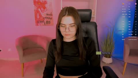 Snapshot of lolamrrr chatting on 02/07/25, 12:39 Lola pvt is OPEN online show from 02/07/25, 12:39