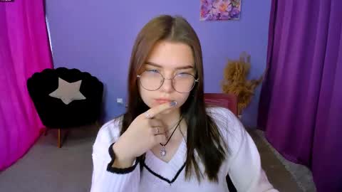 Snapshot of lolamrrr chatting on 02/10/25, 09:47 Lola pvt is OPEN online show from 02/10/25, 09:47