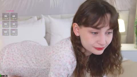 Snapshot of lolaprise chatting on 09/16/25, 01:50 Lola online show from 09/16/25, 01:50