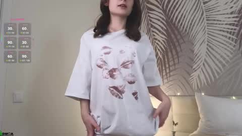 Snapshot of lolaprise chatting on 10/02/25, 01:56 Lola online show from 10/02/25, 01:56