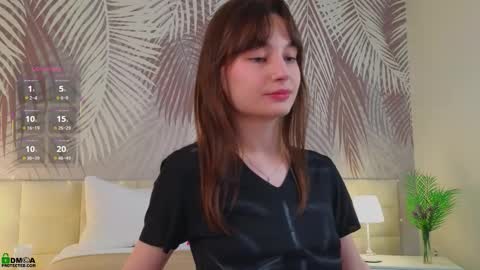 Snapshot of lolaprise chatting on 11/17/25, 01:33 Lola online show from 11/17/25, 01:33