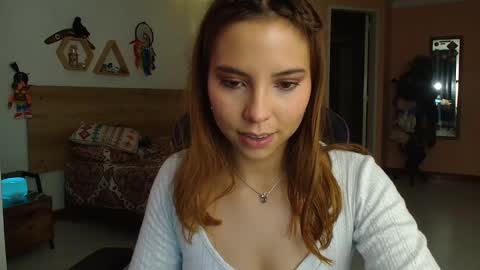 Snapshot of lolaverse chatting on 01/21/25, 11:34 Lola doll online show from 01/21/25, 11:34