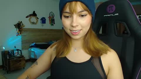 Snapshot of lolaverse chatting on 09/15/25, 05:02 Lola doll online show from 09/15/25, 05:02