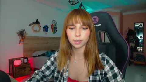 Snapshot of lolaverse chatting on 09/20/25, 07:04 Lola doll online show from 09/20/25, 07:04