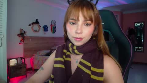 Snapshot of lolaverse chatting on 10/07/25, 09:45 Lola doll online show from 10/07/25, 09:45