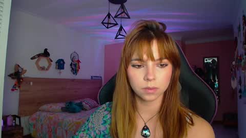Snapshot of lolaverse chatting on 10/12/25, 10:09 Lola doll online show from 10/12/25, 10:09
