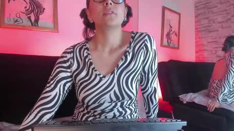 Lola online show from 10/11/25, 11:31