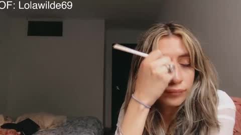 Snapshot of lolita_wilde390 chatting on 12/25/24, 12:15 Lolita Wildes Back online show from 12/25/24, 12:15