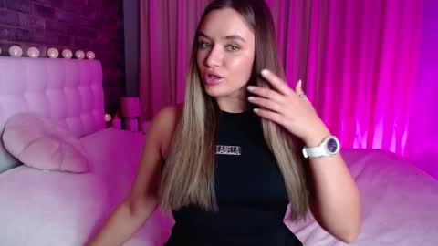 Victoria online show from 11/02/25, 04:53