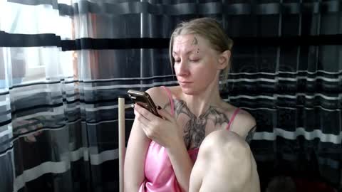 Lisa online show from 10/23/25, 06:56