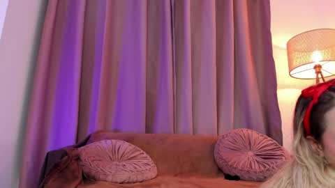 Lolly  online show from 05/17/26, 04:32