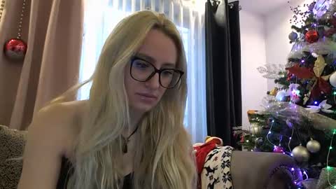 Lolly online show from 12/14/25, 07:58