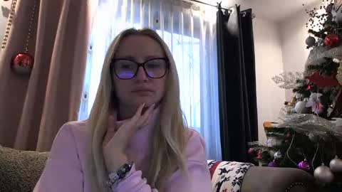 Lolly online show from 12/15/25, 07:12