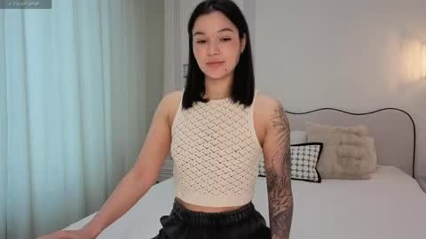 lolly_turner online show from 05/18/26, 05:13