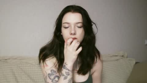 Lilly online show from 11/03/25, 03:24