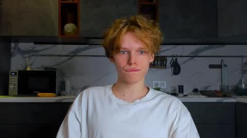 Snapshot of lolnoillimsary chatting on 05/15/26, 04:03 Nelis online show from 05/15/26, 04:03