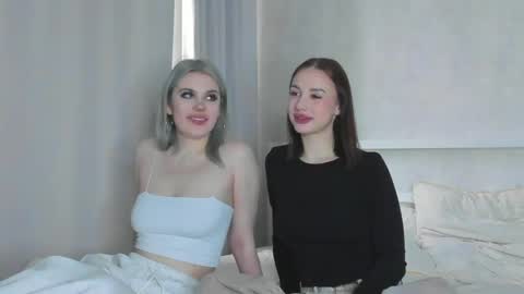 lolylaly online show from 04/24/26, 08:28