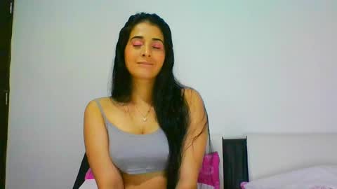 Snapshot of lomaslindosoyyo chatting on 12/27/24, 08:18 estehfania online show from 12/27/24, 08:18