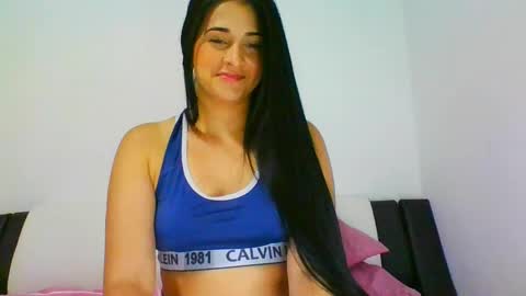 Snapshot of lomaslindosoyyo chatting on 01/24/25, 11:45 estehfania online show from 01/24/25, 11:45
