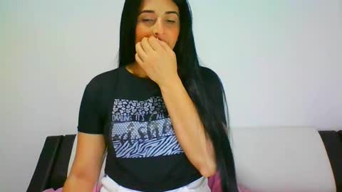 Snapshot of lomaslindosoyyo chatting on 02/06/25, 10:32 estehfania online show from 02/06/25, 10:32