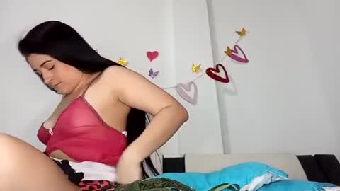 estehfania online show from 06/18/26, 10:03