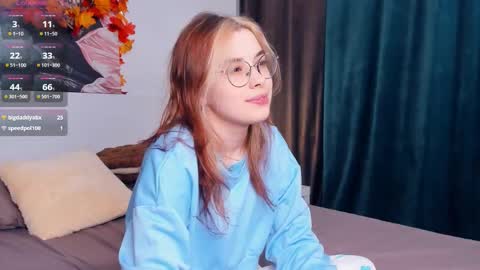 Snapshot of lonagass chatting on 10/18/25, 07:03 Lona online show from 10/18/25, 07:03