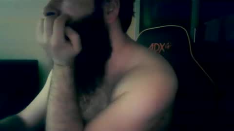 Snapshot of london_man1988 chatting on 01/12/25, 08:25 london_man1988 online show from 01/12/25, 08:25