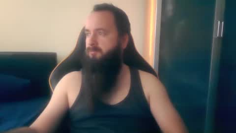 Snapshot of london_man1988 chatting on 10/24/25, 07:38 london_man1988 online show from 10/24/25, 07:38