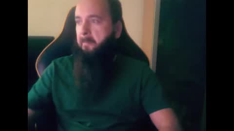 Snapshot of london_man1988 chatting on 11/17/25, 03:29 london_man1988 online show from 11/17/25, 03:29