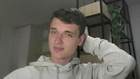 Snapshot of london_tomy chatting on 10/05/25, 02:43 london_tomy online show from 10/05/25, 02:43