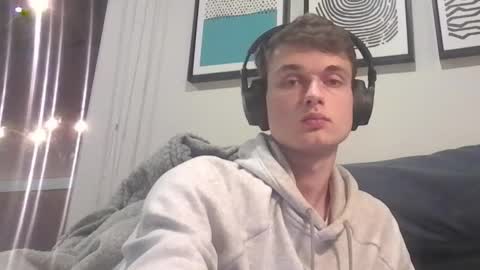 Snapshot of london_tomy chatting on 10/19/25, 03:07 london_tomy online show from 10/19/25, 03:07