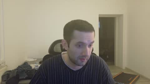 Snapshot of londonboy918070 chatting on 02/28/25, 11:25 londonboy918070 online show from 02/28/25, 11:25