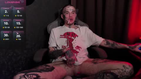 Snapshot of lone1ycrystal chatting on 01/22/25, 03:40 Chris online show from 01/22/25, 03:40