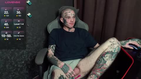 Snapshot of lone1ycrystal chatting on 10/06/25, 03:09 Chris online show from 10/06/25, 03:09