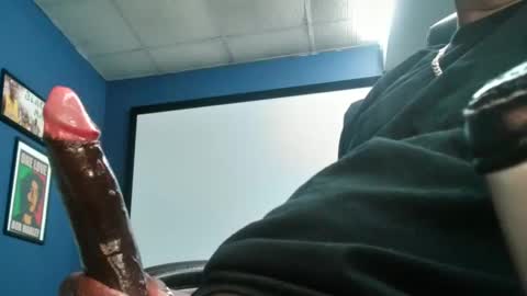 Snapshot of longblack37 chatting on 03/01/25, 03:38 slim reaper online show from 03/01/25, 03:38