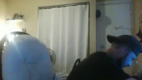 Snapshot of longblondenothard chatting on 11/27/25, 11:51 longblondenothard online show from 11/27/25, 11:51