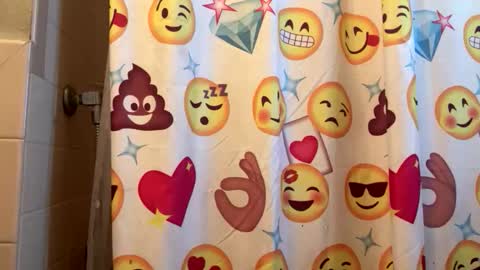 Snapshot of longdick136583483 chatting on 02/04/26, 09:42 longdick136583483 online show from 02/04/26, 09:42