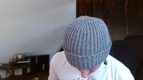 longhair online show from 02/18/25, 08:03