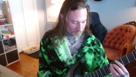 longhair online show from 11/29/25, 05:05