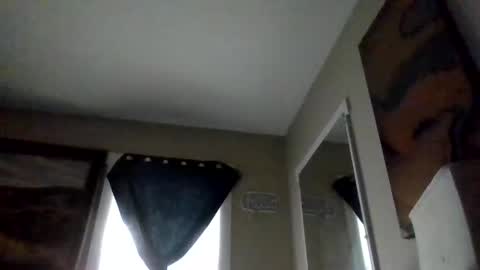 Snapshot of longlegs69692 chatting on 04/07/26, 12:27 Longlegs online show from 04/07/26, 12:27