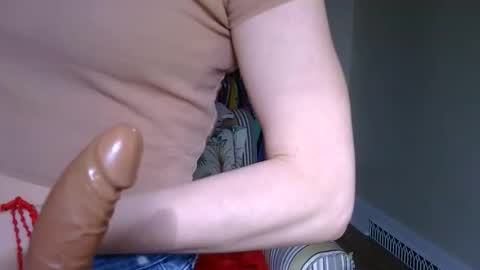 Snapshot of longlegstammy chatting on 04/29/26, 01:59 Cutenurse91 online show from 04/29/26, 01:59